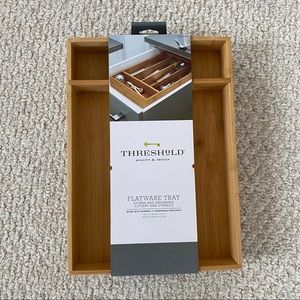 NWT flatware organizer